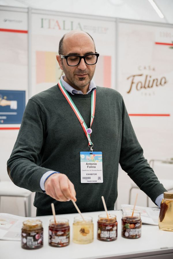 CasaFolino tasting counter with open products